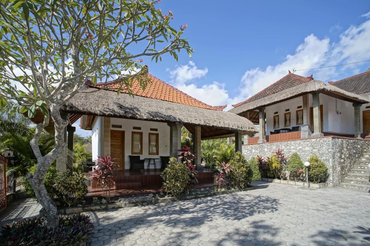 Simpang Inn Sakti Bagian luar foto