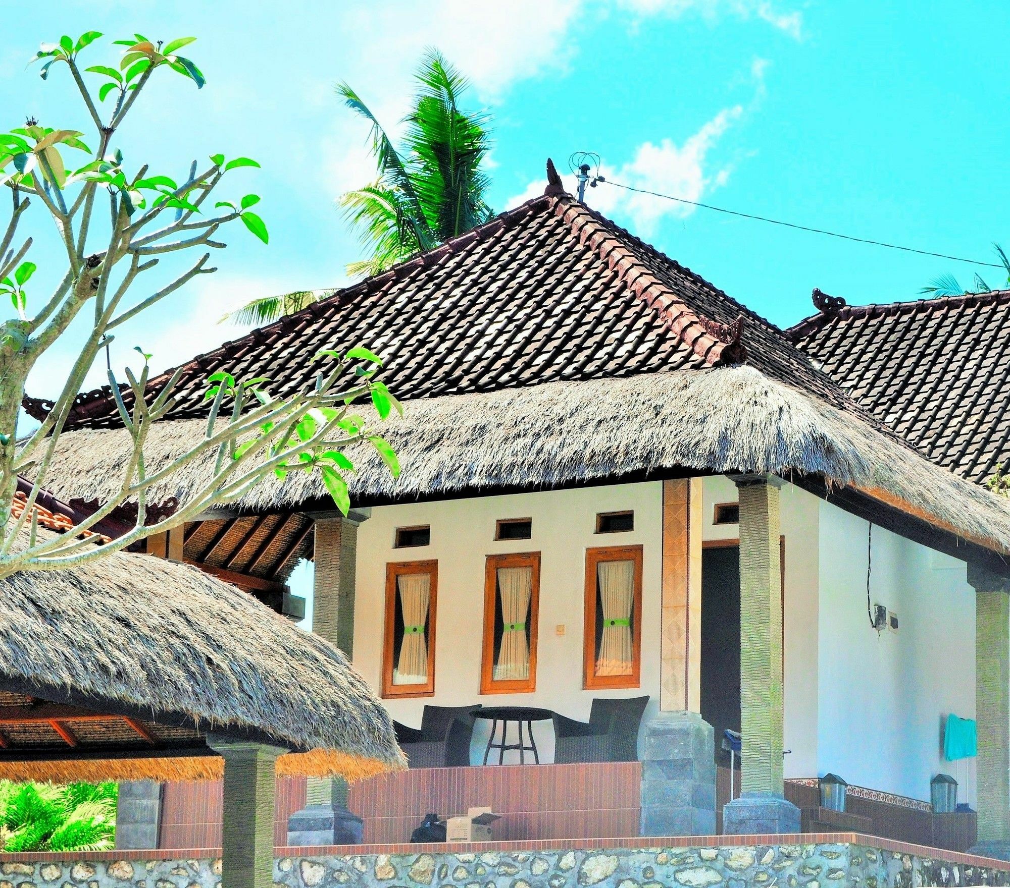 Simpang Inn Sakti Bagian luar foto